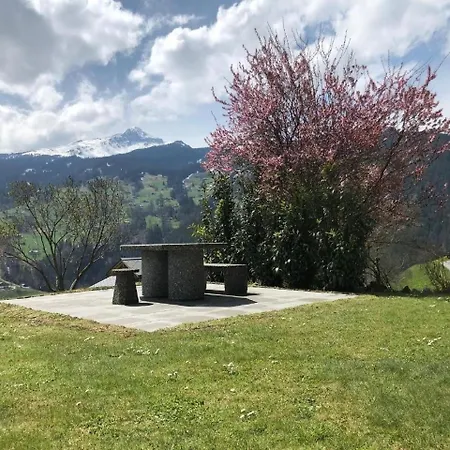 Burgstein, Alpenrose Apartment