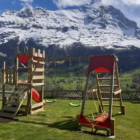 Burgstein, Alpenrose Apartmán